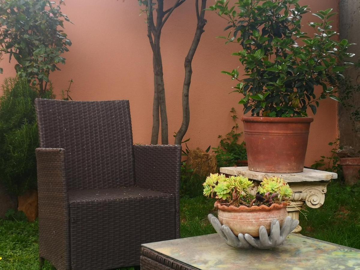 San Nicolo Gerrei Zia Chiarina B&B 외부 사진